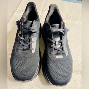 Men's Cadense All Black Adaptive shoes, size 11 US.